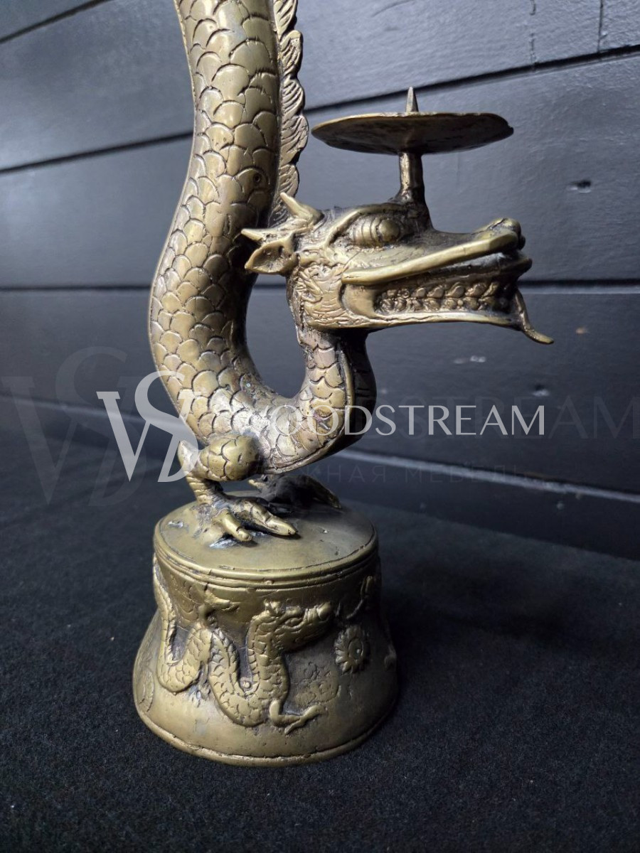 Подсвечник с драконом в восточном стиле