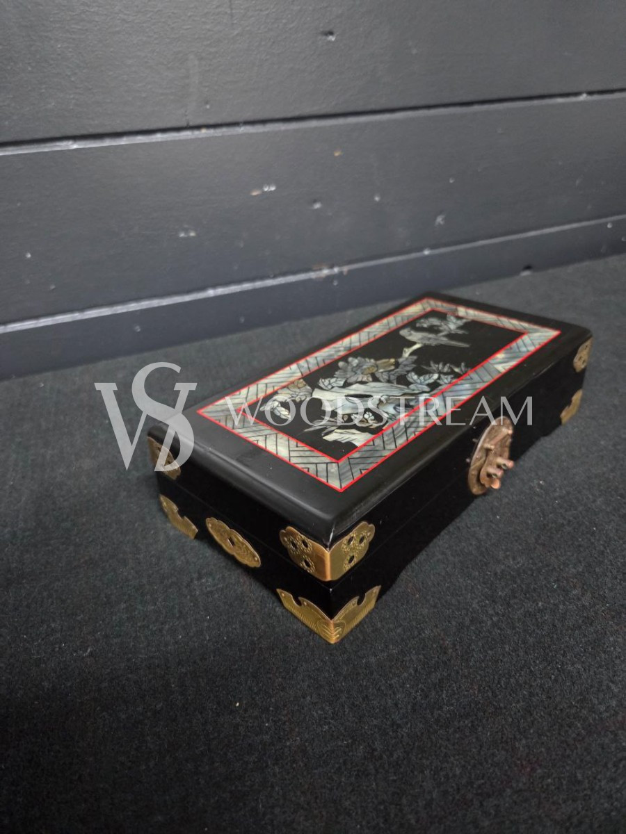 Шкатулка в стиле шинуазри