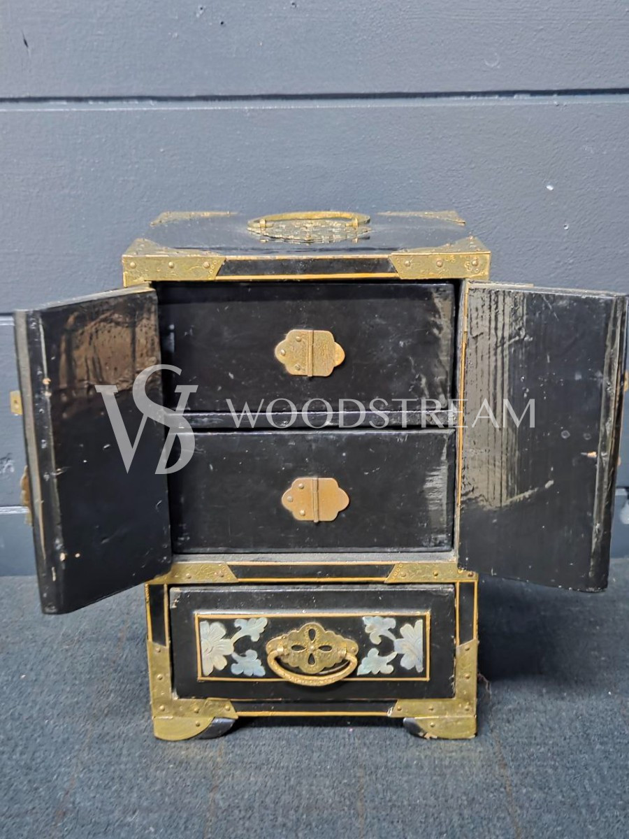 Шкатулка в стиле шинуазри