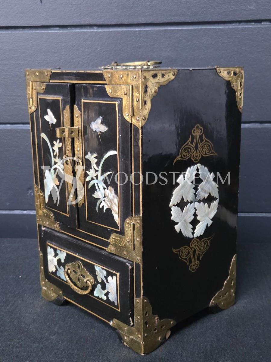 Шкатулка в стиле шинуазри