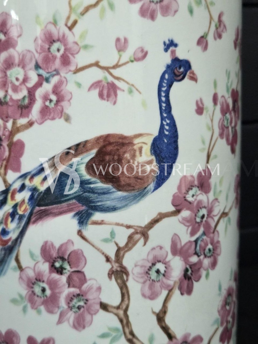 Ваза в стиле шинуазри