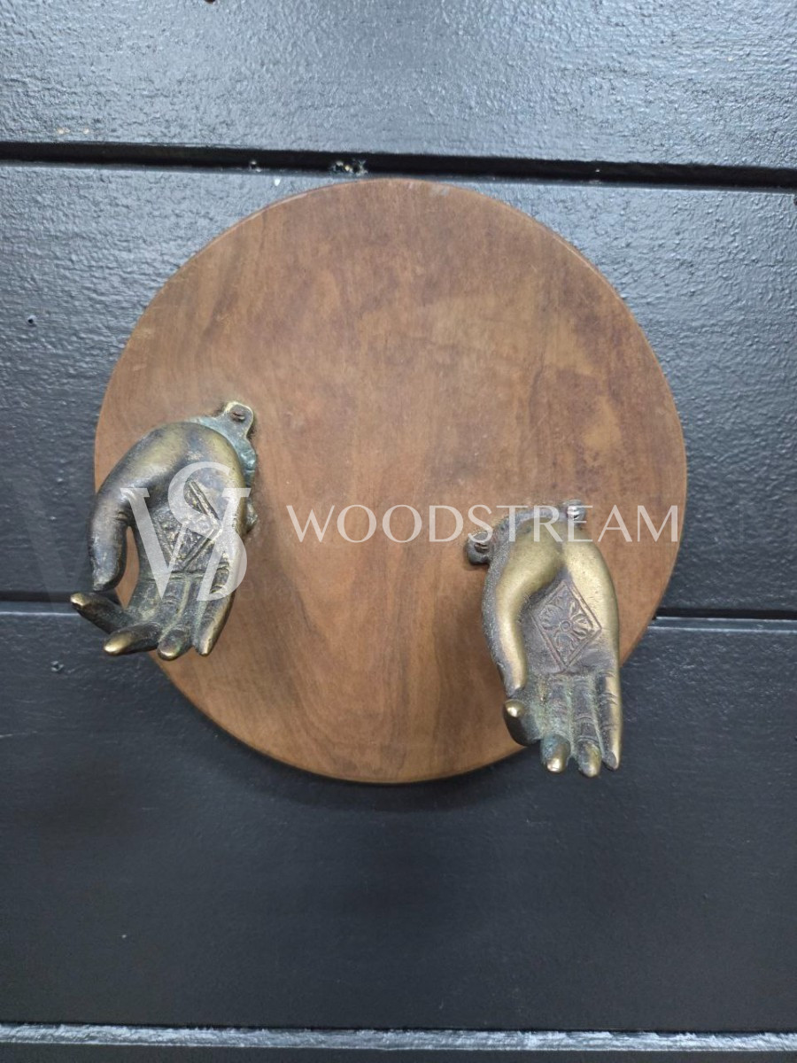 Вешалка настенная винтажная с крючками в форме ладоней