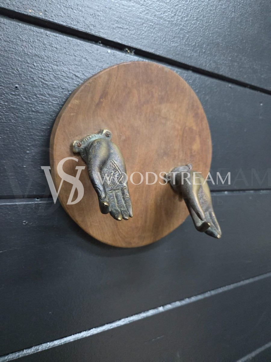 Вешалка настенная винтажная с крючками в форме ладоней