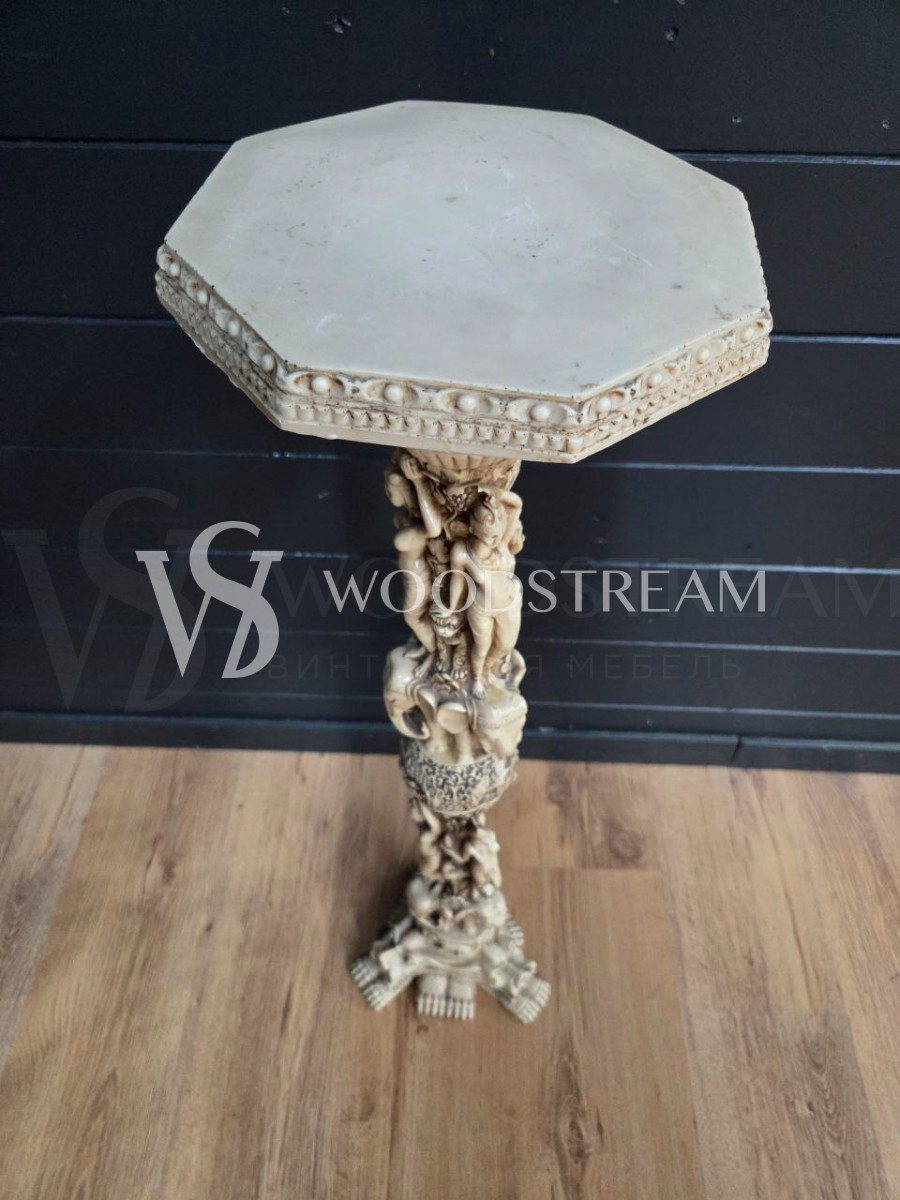 Постамент/подставка/колонна в восточном стиле