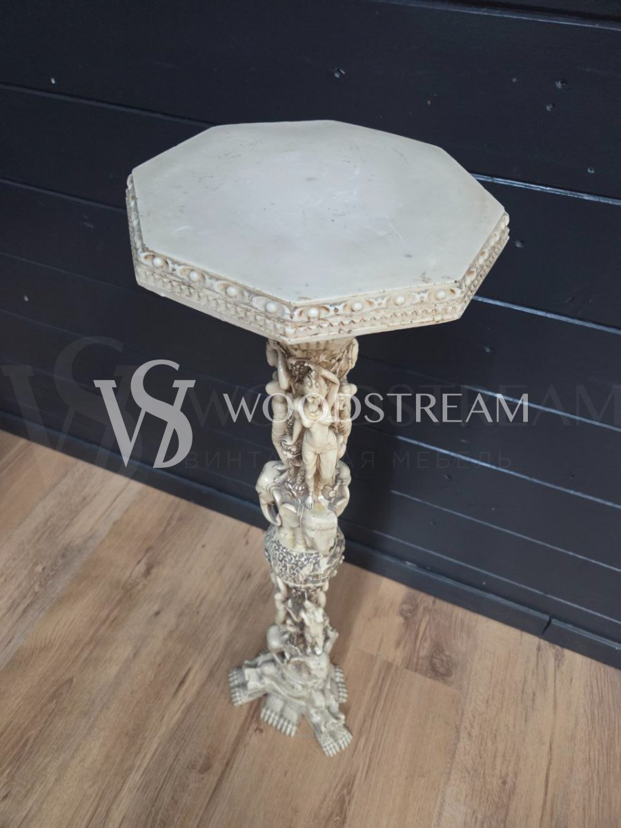 Постамент/подставка/колонна в восточном стиле