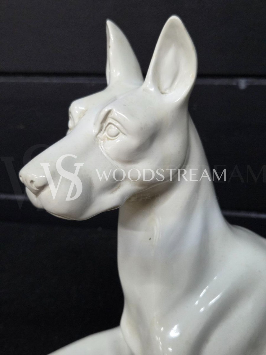 Скульптура анималистическая Собака