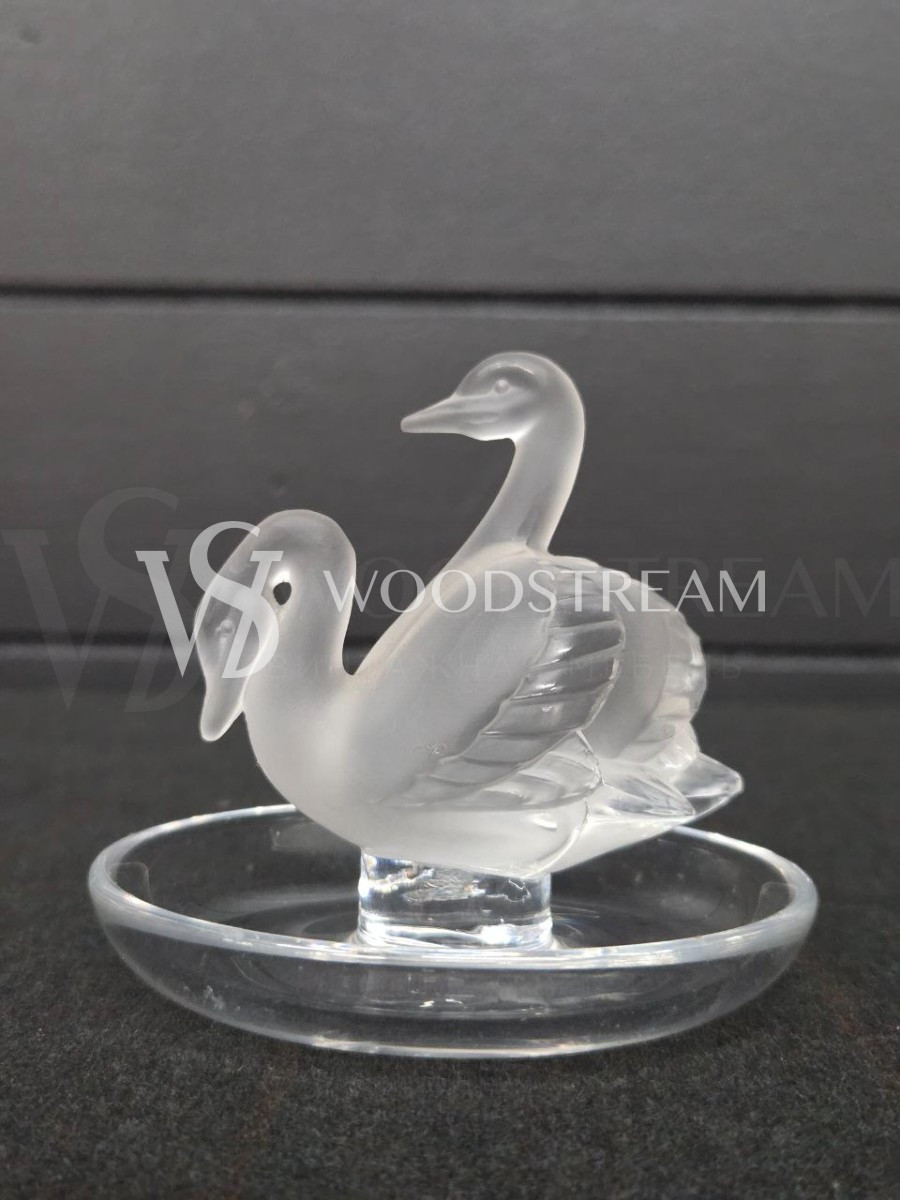 Фигура/Статуэтка на подставке 2 штуки Лебедь и Воробей