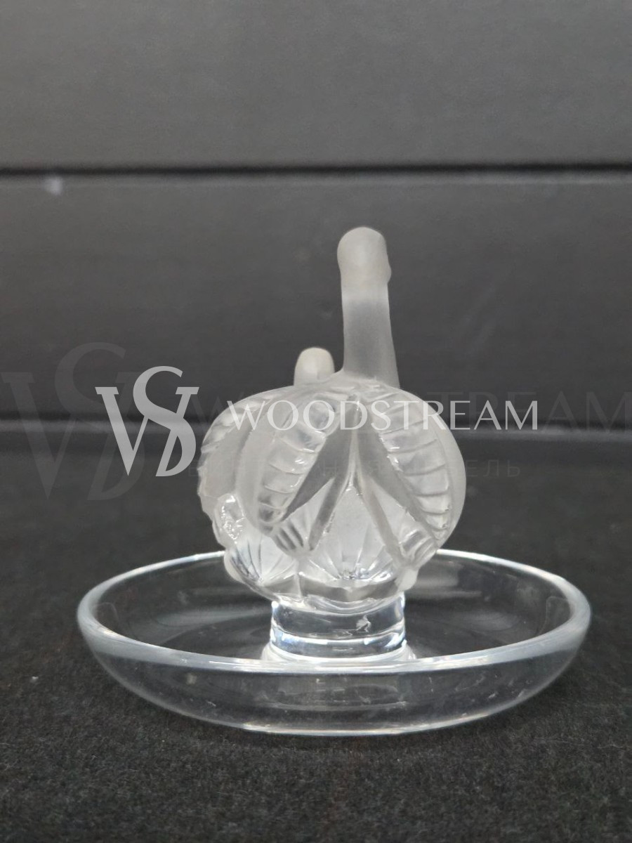 Фигура/Статуэтка на подставке 2 штуки Лебедь и Воробей