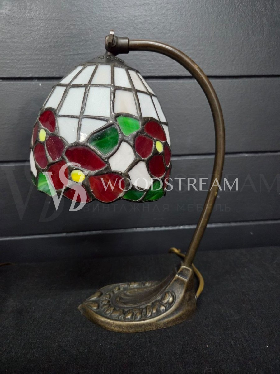 Лампа настольная в стиле Тиффани 2 штуки
