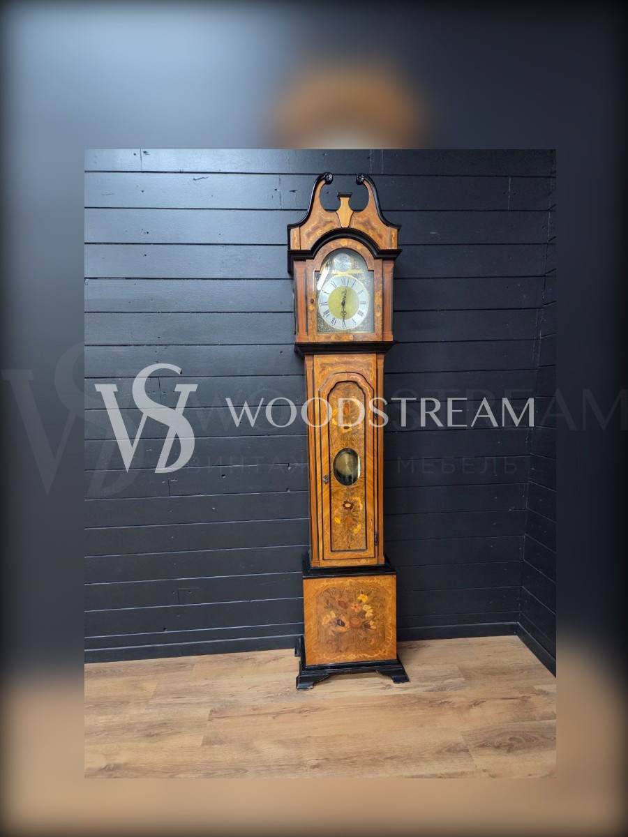 Часы напольные винтажные