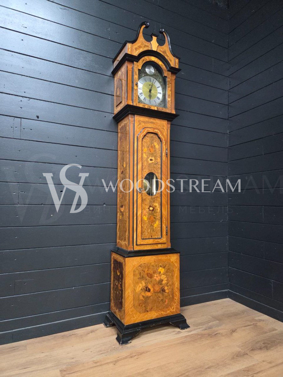 Часы напольные винтажные