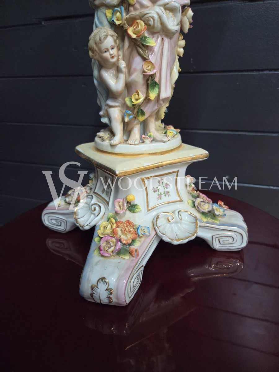 Ваза/Чаша на подставке в стиле венецианского барокко