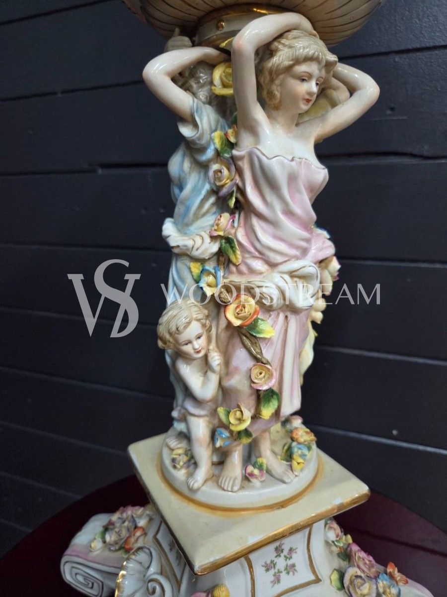 Ваза/Чаша на подставке в стиле венецианского барокко