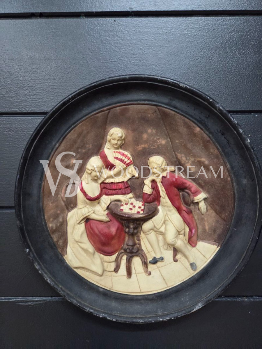 Тарелка декоративная/Барельеф с галантной сценой 2 штуки