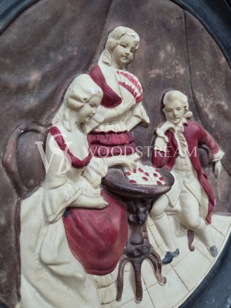 Тарелка декоративная/Барельеф с галантной сценой 2 штуки