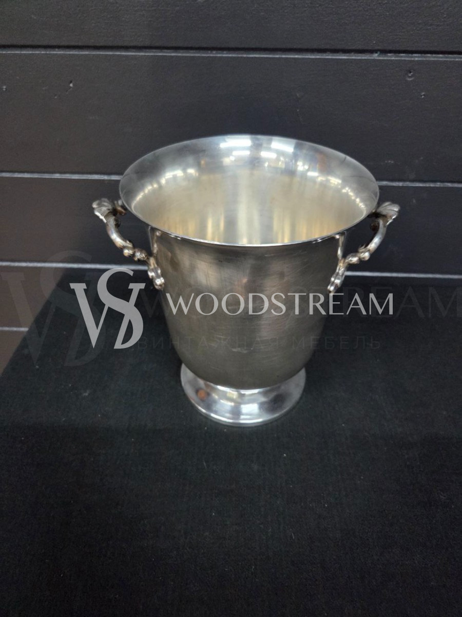 Ведро для охлаждения винных бутылок