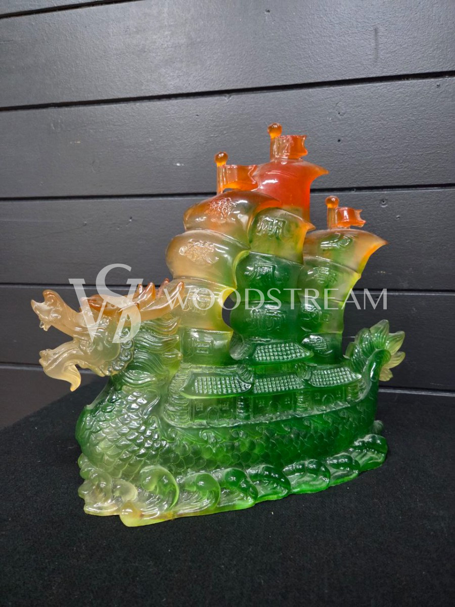 Скульптура/Корабль в восточном стиле с драконом