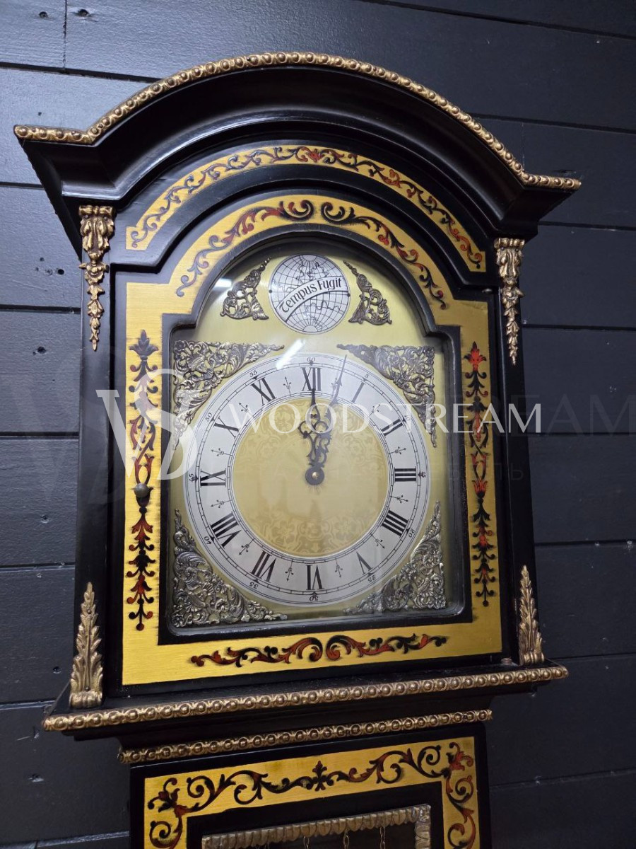 Часы напольные в стиле Буль