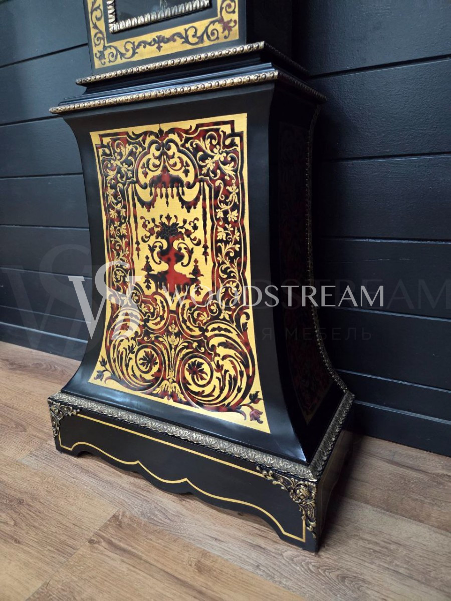 Часы напольные в стиле Буль