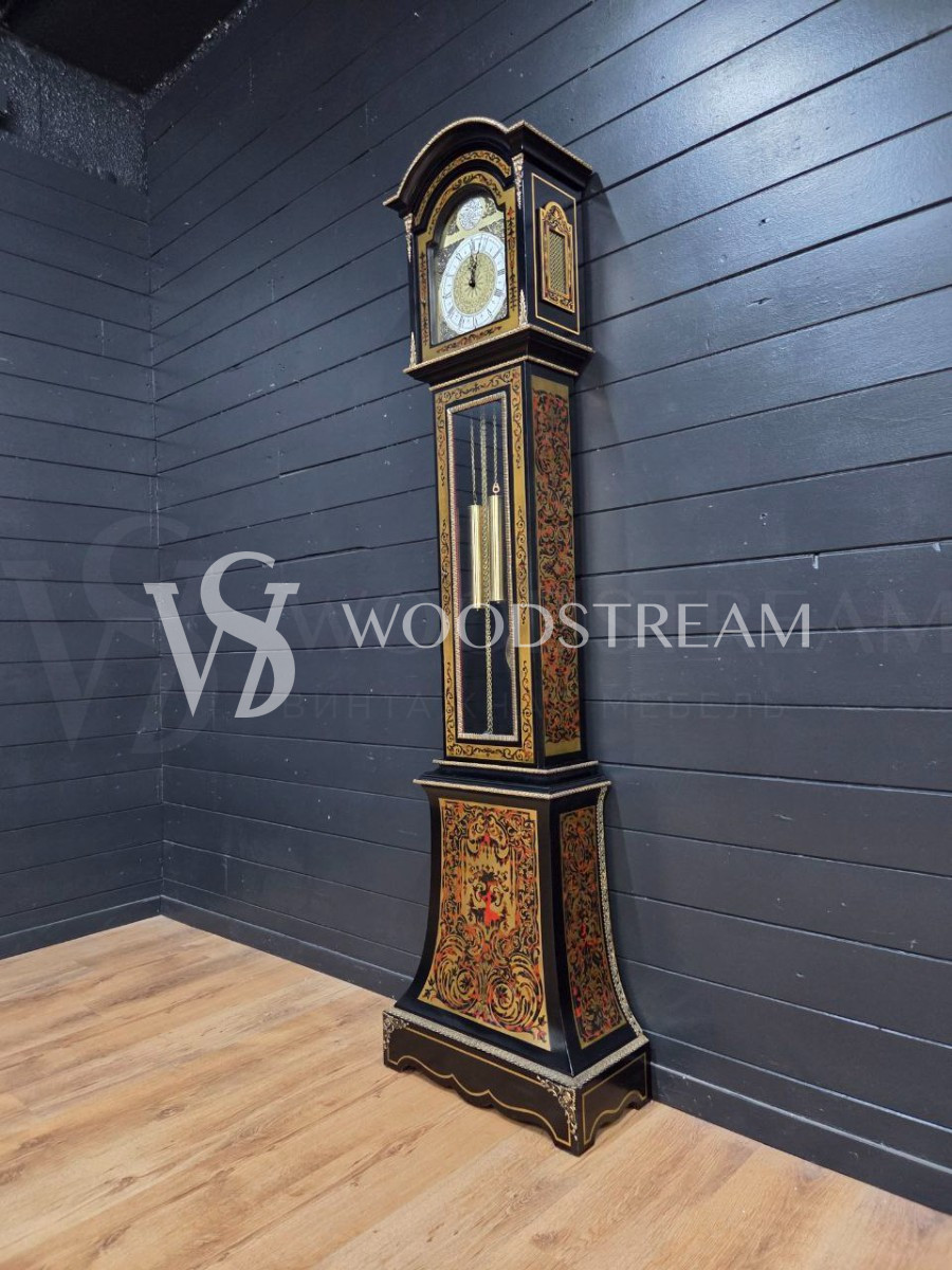 Часы напольные в стиле Буль