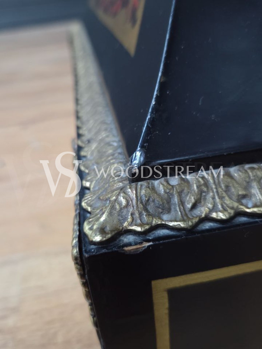 Часы напольные в стиле Буль