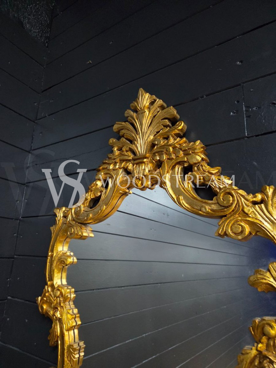 Зеркало настенное в стиле барокко