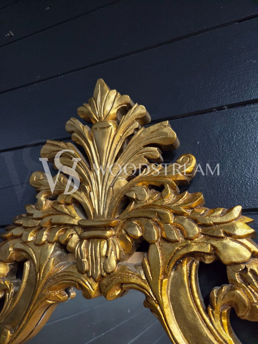 Зеркало настенное в стиле барокко