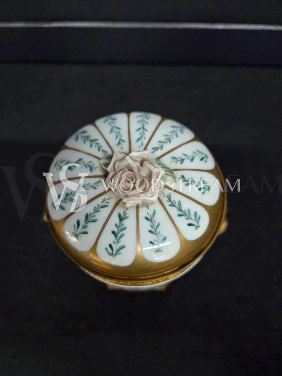 Ваза с крышкой/Шкатулка/Конфетница винтажная