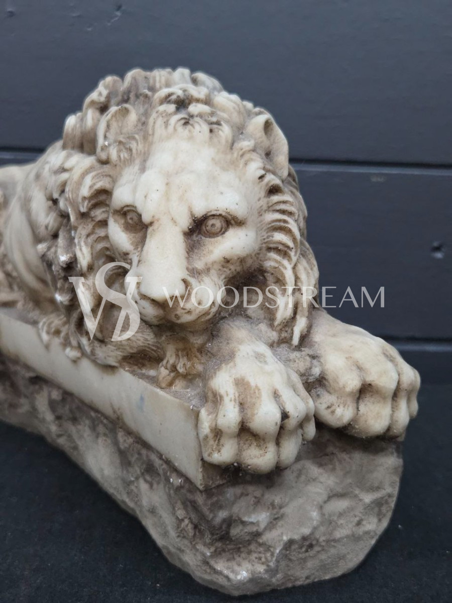 Статуэтка/Скульптура 2 штуки Спящий и пробуждающийся лев