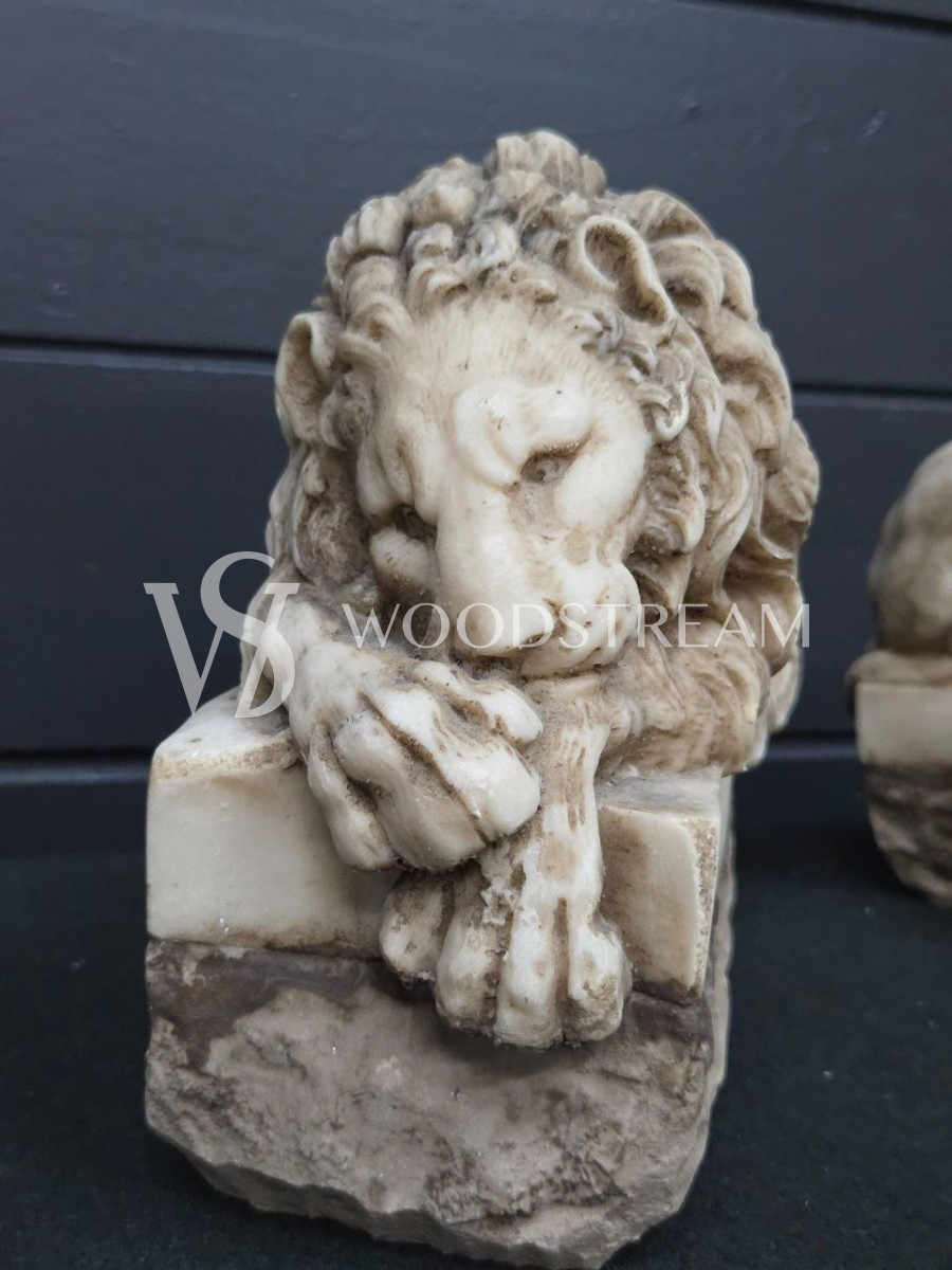 Статуэтка/Скульптура 2 штуки Спящий и пробуждающийся лев