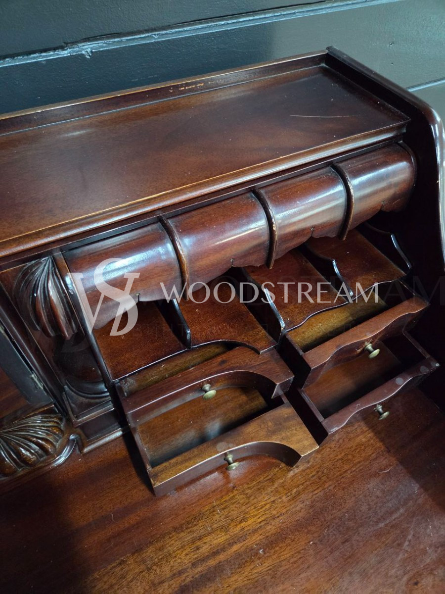 Бюро/Стол письменный в стиле Чиппендейл