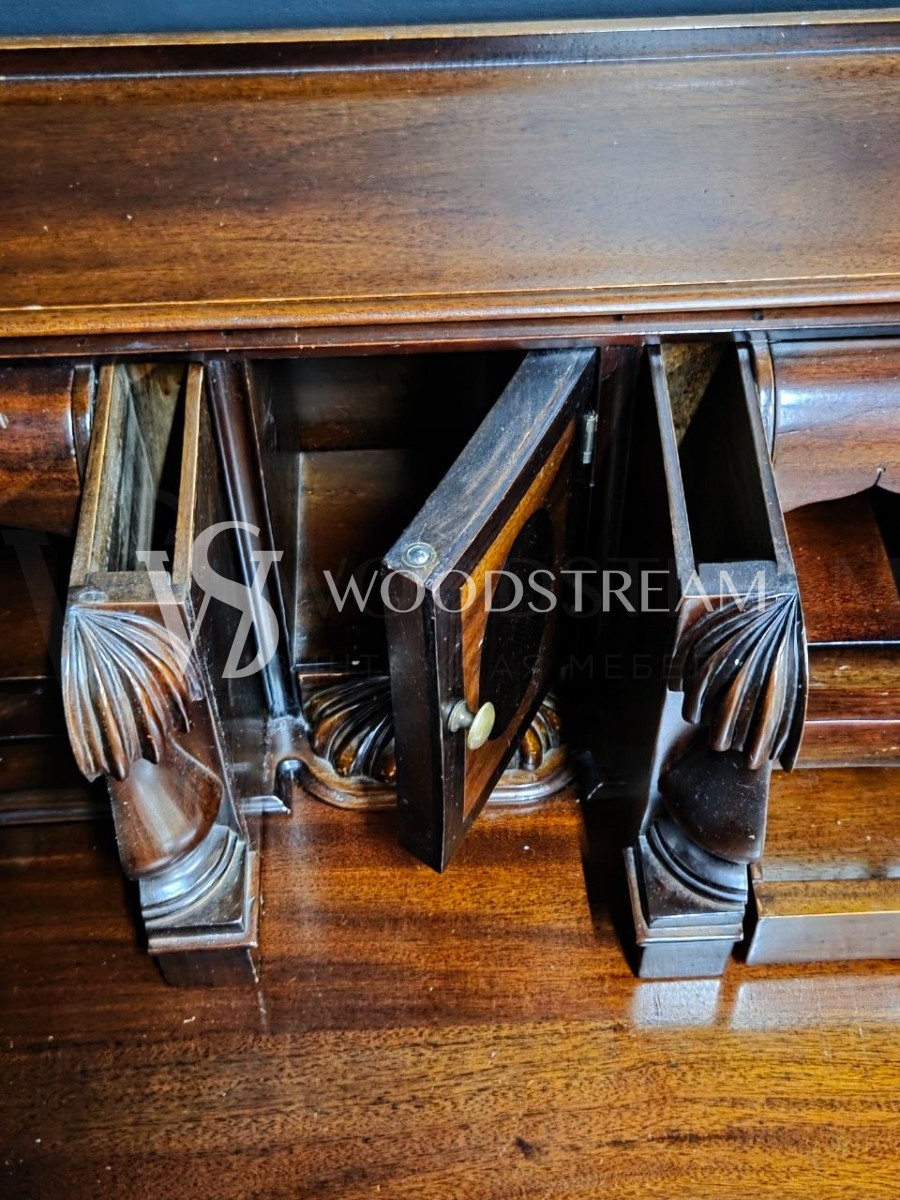 Бюро/Стол письменный в стиле Чиппендейл