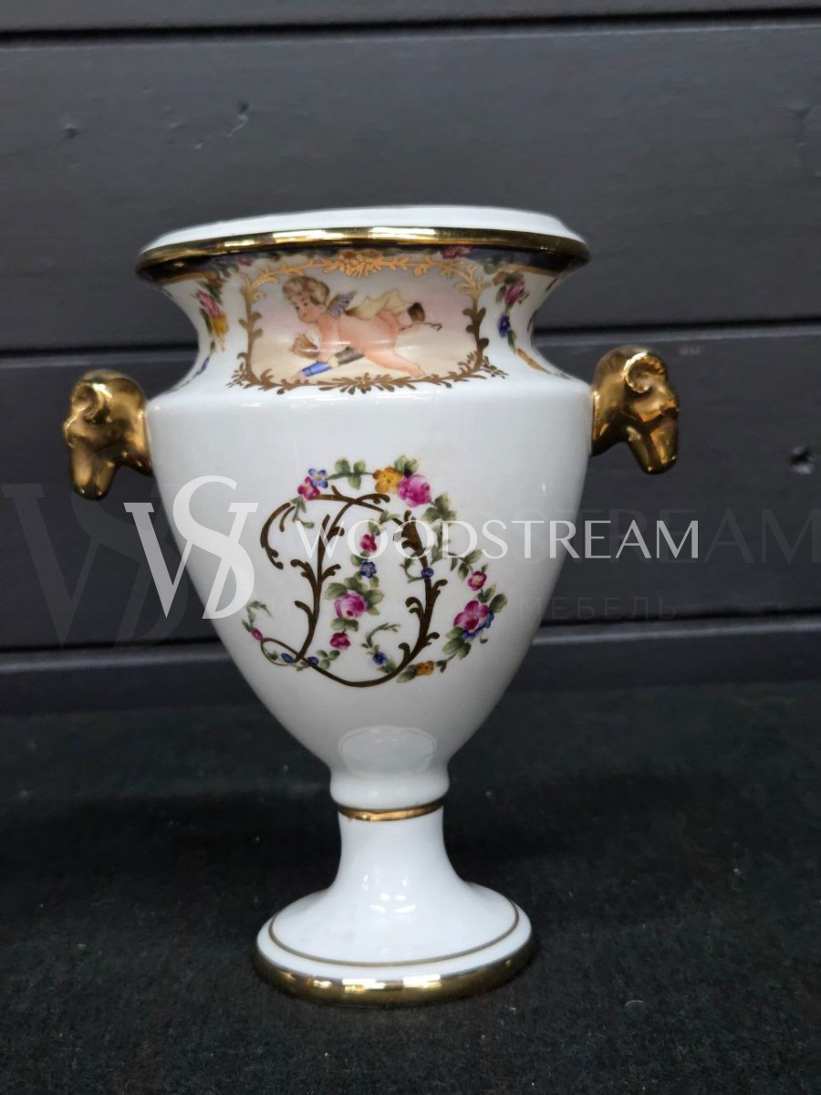 Ваза в стиле Людовика XV 2 штуки