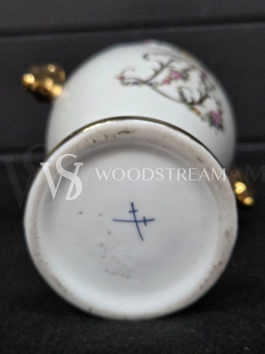 Ваза в стиле Людовика XV 2 штуки