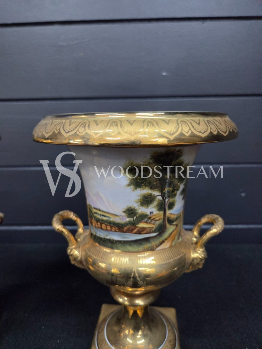 Ваза в стиле Людовика XVI 2 штуки