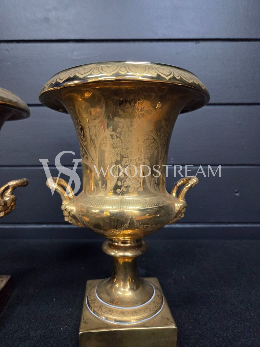 Ваза в стиле Людовика XVI 2 штуки