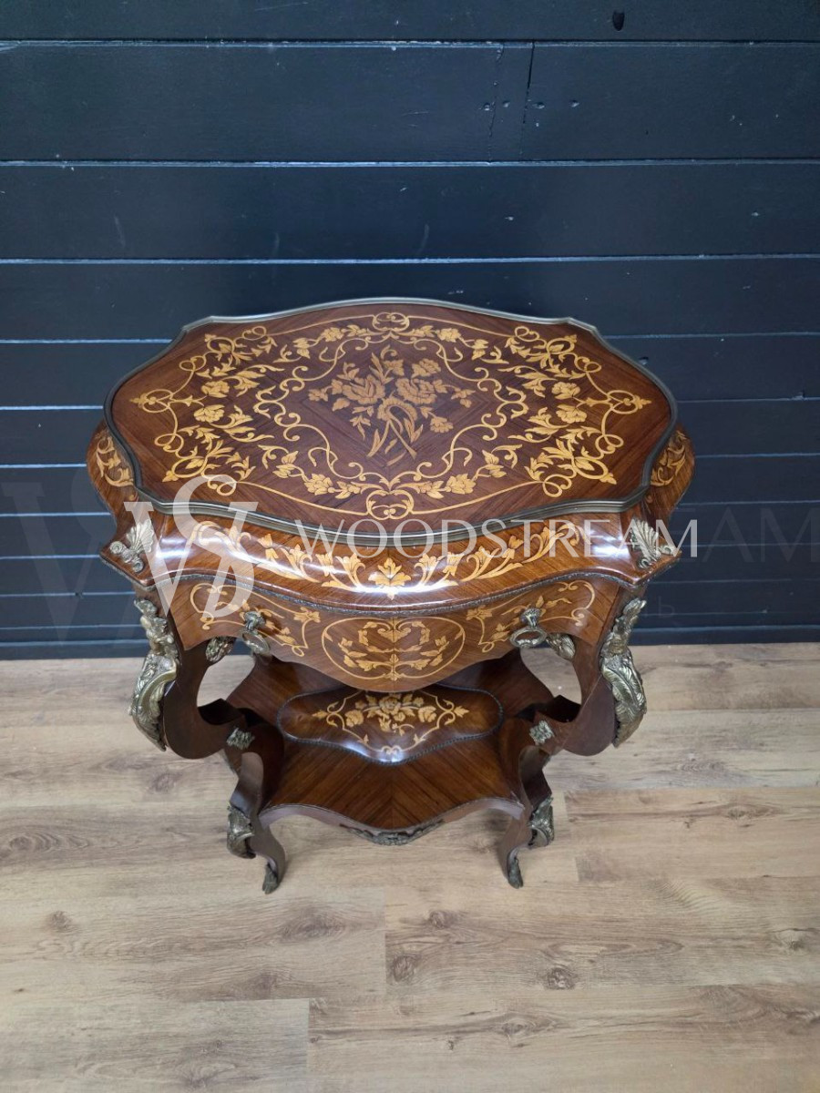 Стол/Подставка в стиле Людовика XIV