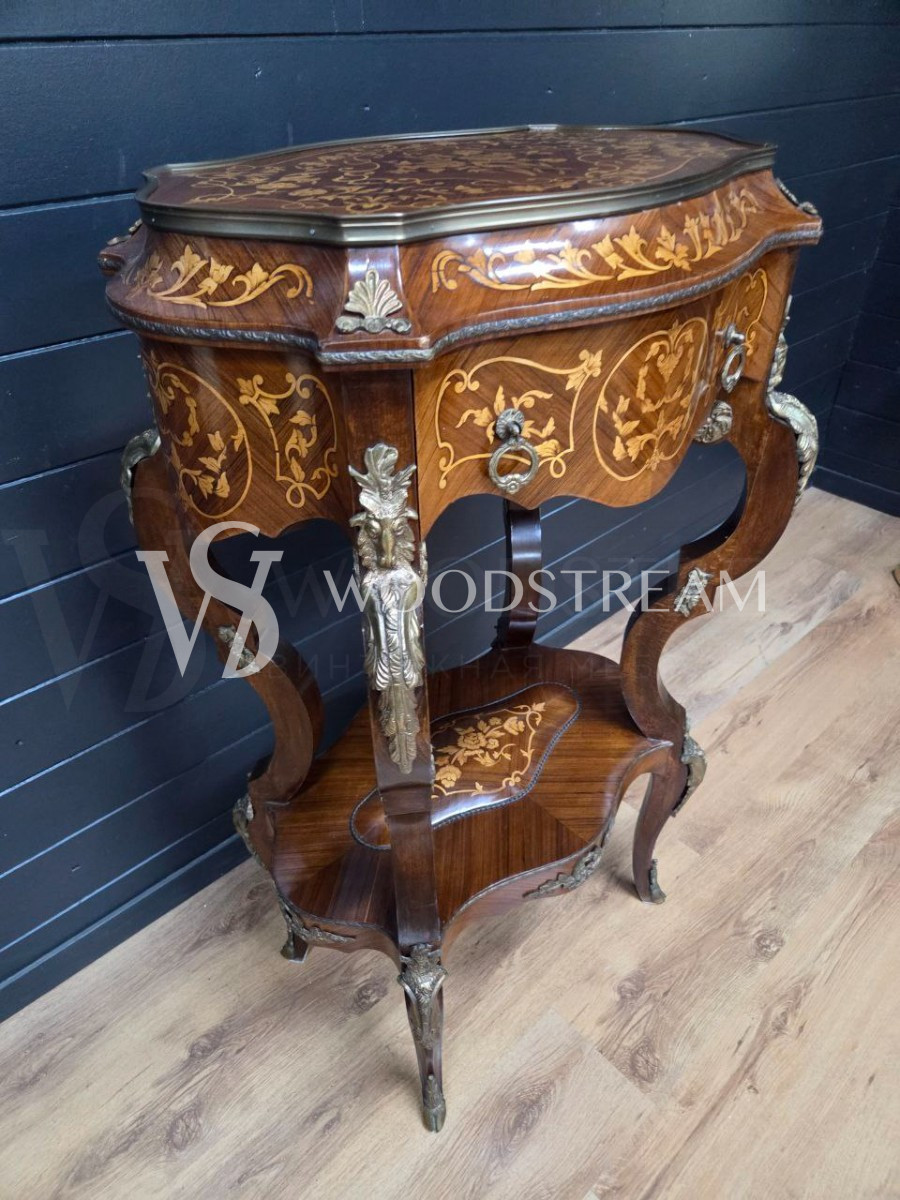 Стол/Подставка в стиле Людовика XIV