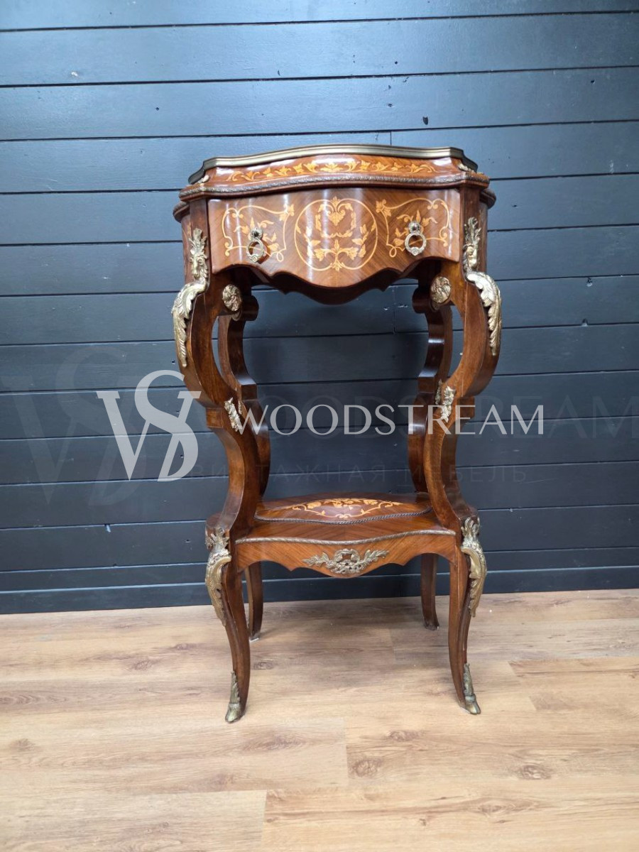 Стол/Подставка в стиле Людовика XIV