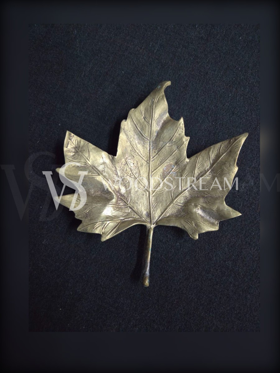 Декоративный элемент/Подставка для украшений/Кленовый лист