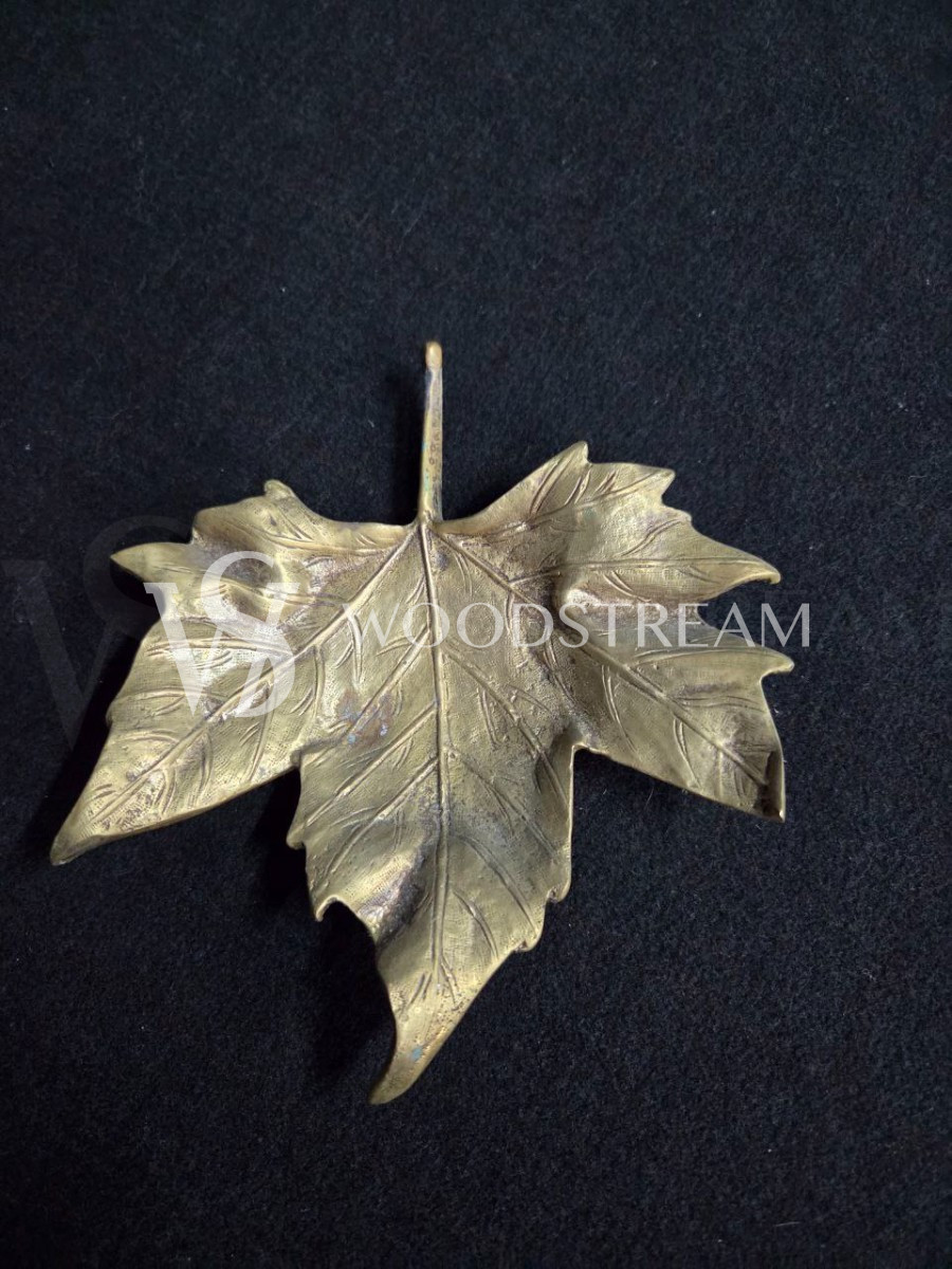 Декоративный элемент/Подставка для украшений/Кленовый лист