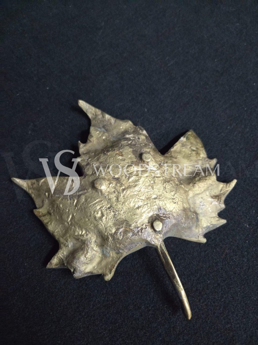 Декоративный элемент/Подставка для украшений/Кленовый лист