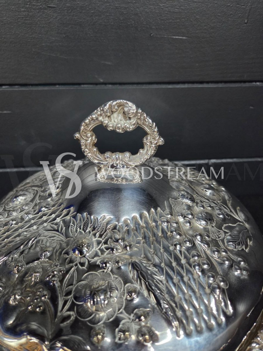 Блюдо с крышкой винтажное