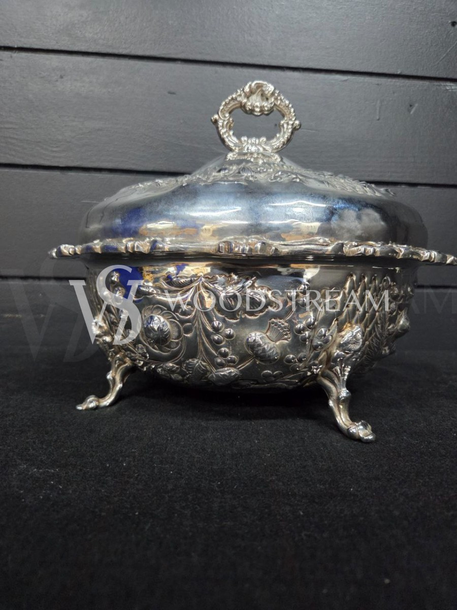 Блюдо с крышкой винтажное