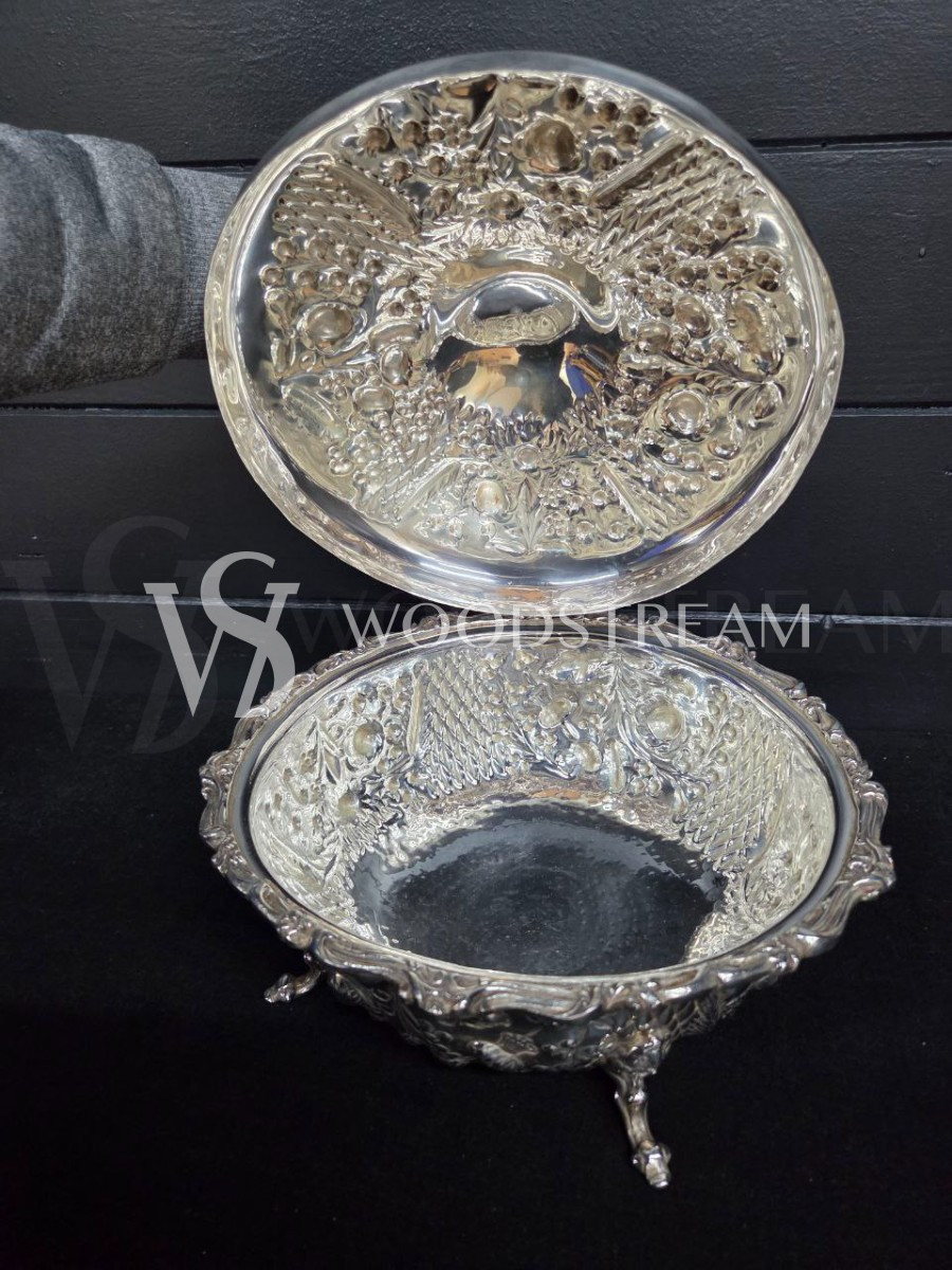 Блюдо с крышкой винтажное