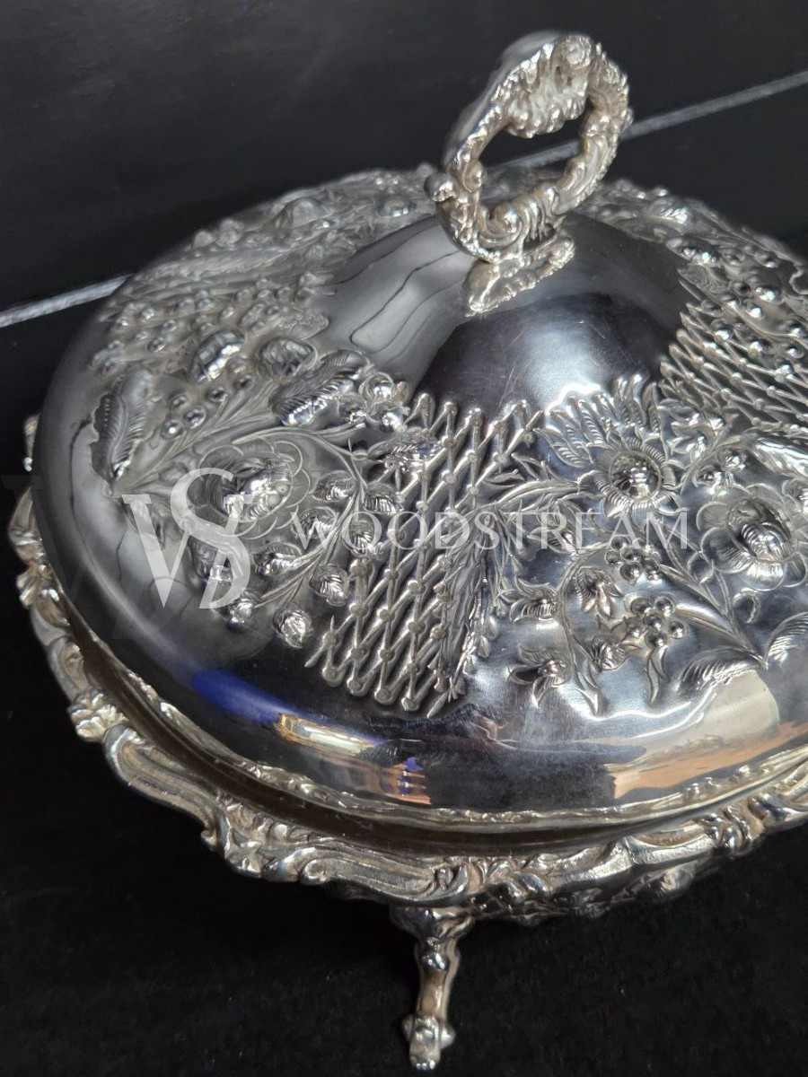 Блюдо с крышкой винтажное