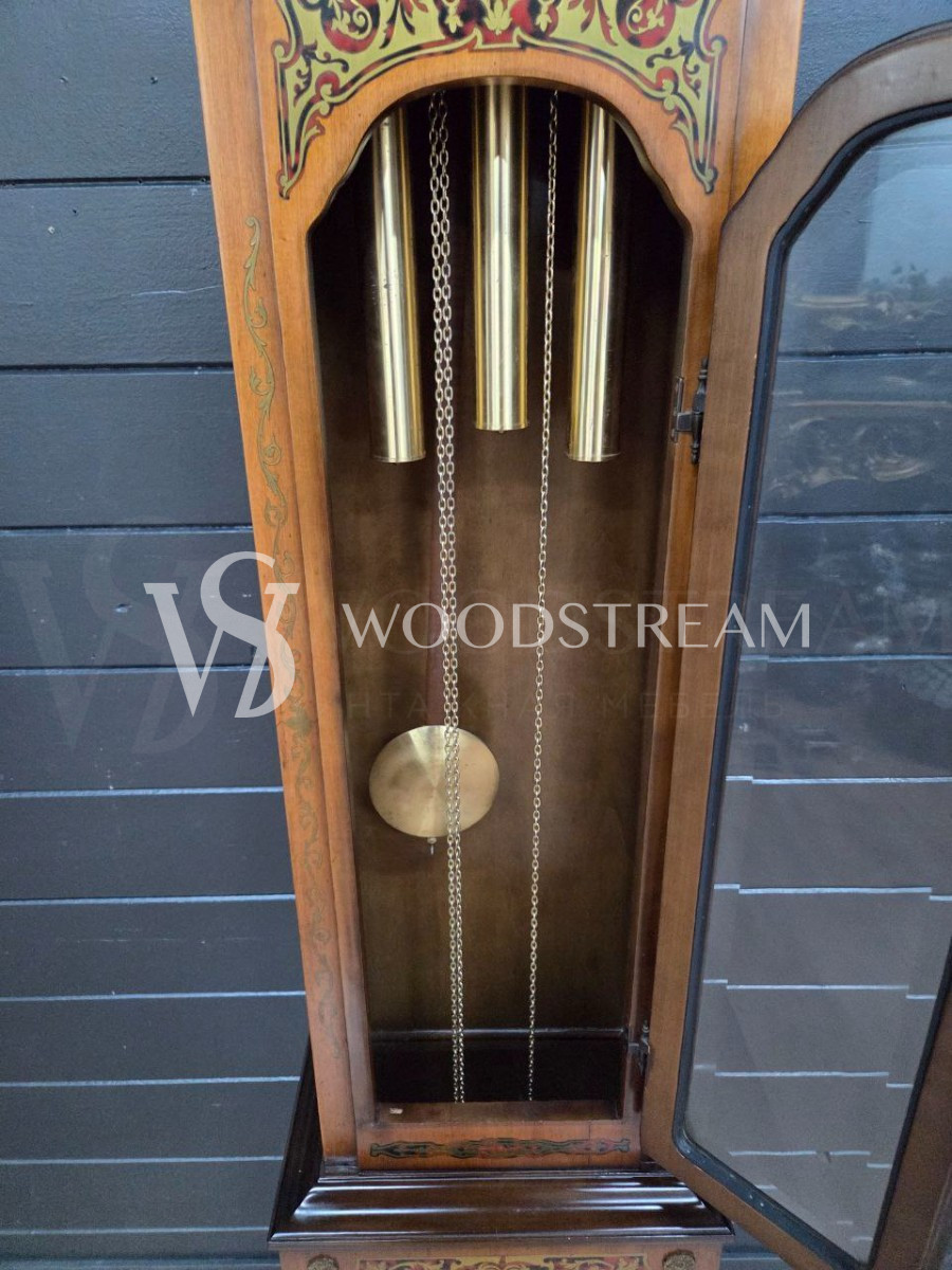 Часы напольные в стиле Буль