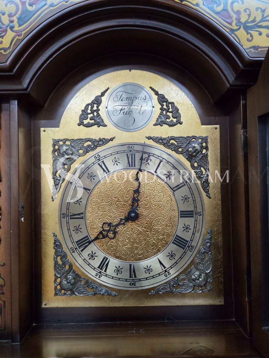 Часы напольные в стиле Буль