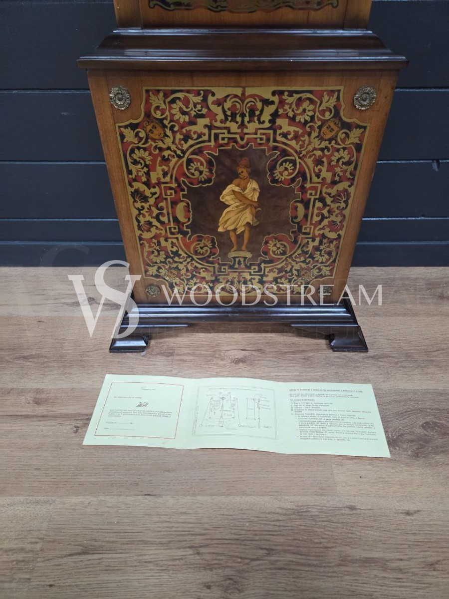 Часы напольные в стиле Буль