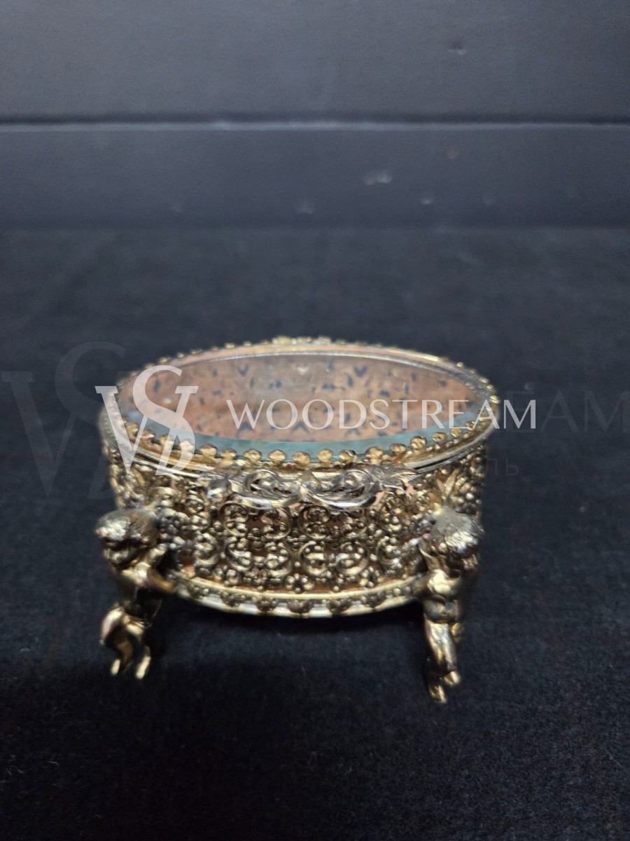 Шкатулка с путти в стиле венецианского барокко